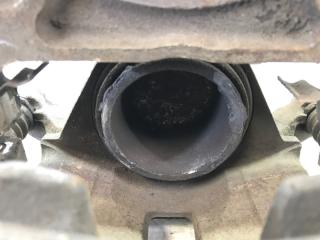 Суппорт правый передний NISSAN CEFIRO A33 VQ20DE 440012Y003,D40012Y003 4 ракурс