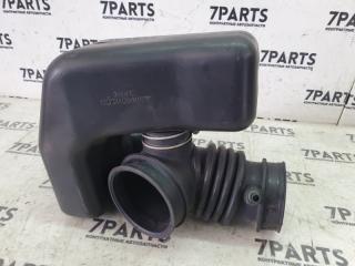 Патрубок воздушн.фильтра MITSUBISHI PROUDIA S32A 6G74 2 ракурс