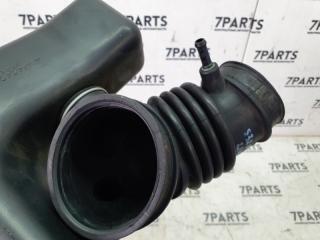 Патрубок воздушн.фильтра MITSUBISHI PROUDIA S32A 6G74 5 ракурс