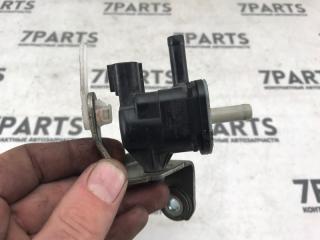 Вакуумный клапан TOYOTA ISIS ZGM10 2ZRFAE 90910-12276 2 ракурс