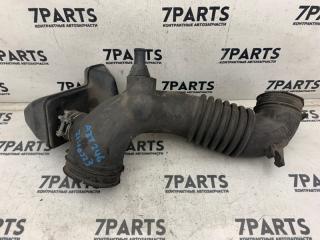 Патрубок воздушн.фильтра TOYOTA CALDINA AZT246 1AZFSE 17881-28060 2 ракурс Патрубок воздушн.фильтра TOYOTA CALDINA AZT246 1AZFSE 17881-28060 2 ракурс