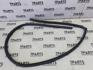 Уплотнение дверное левое переднее MITSUBISHI PAJERO V65W 6G74 MR437149 2 ракурс