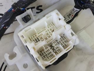 Коса салона правая MITSUBISHI PAJERO V65W 6G74 MR490212 3 ракурс