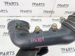Патрубок воздушн.фильтра TOYOTA DUET M101A K3VE 18860-97402 3 ракурс Патрубок воздушн.фильтра TOYOTA DUET M101A K3VE 18860-97402 3 ракурс