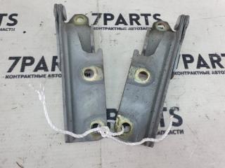 Крепление капота MITSUBISHI PAJERO V65W 6G74 2 ракурс