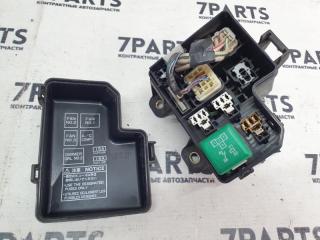 Блок предохранителей TOYOTA ARISTO JZS160 2JZGE 2 ракурс