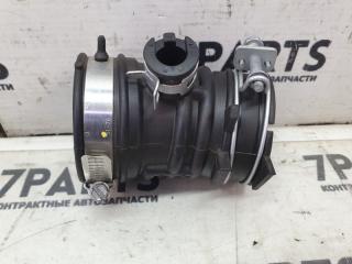 Патрубок воздушн.фильтра NISSAN MARCH K13 HR12DE 165781HC0A 3 ракурс