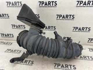 Патрубок воздушн.фильтра TOYOTA MARK X ZIO ANA15 2AZFE 17881-28300 2 ракурс