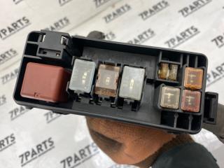 Блок предохранителей TOYOTA ESTIMA MCR30 1MZFE 4 ракурс
