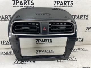 Консоль магнитофона MITSUBISHI MIRAGE A05A 3A90 1 ракурс