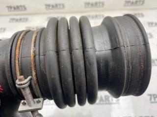 Патрубок воздушн.фильтра NISSAN ELGRAND ALWE50 VG33E 3 ракурс