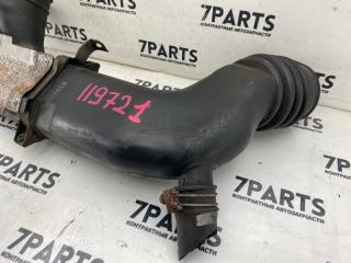 Патрубок воздушн.фильтра NISSAN CEDRIC Y33 VG20E 165784P000 3 ракурс