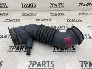 Патрубок воздушн.фильтра TOYOTA ISIS ZGM10 2ZRFAE 17880-37170 2 ракурс Патрубок воздушн.фильтра TOYOTA ISIS ZGM10 2ZRFAE 17880-37170 2 ракурс