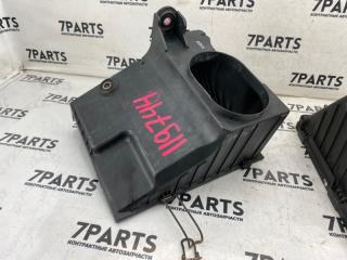 Корпус воздушного фильтра MITSUBISHI DIAMANTE F36A 6G72 3 ракурс