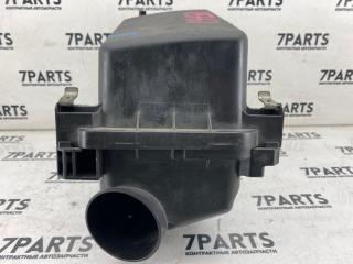 Корпус воздушного фильтра TOYOTA ISIS ZGM11 3ZRFAE 17700-37270 4 ракурс Корпус воздушного фильтра TOYOTA ISIS ZGM11 3ZRFAE 17700-37270 4 ракурс