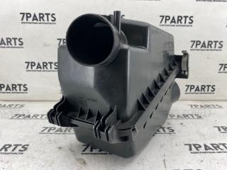 Корпус воздушного фильтра TOYOTA ISIS ZGM10 2ZRFAE 17700-37270 4 ракурс Корпус воздушного фильтра TOYOTA ISIS ZGM10 2ZRFAE 17700-37270 4 ракурс