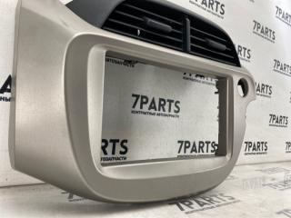 Консоль магнитофона HONDA FIT GP1 LDA 3 ракурс