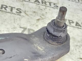 Рычаг левый передний MITSUBISHI MIRAGE A05A 3A90 3 ракурс Рычаг левый передний MITSUBISHI MIRAGE A05A 3A90 3 ракурс