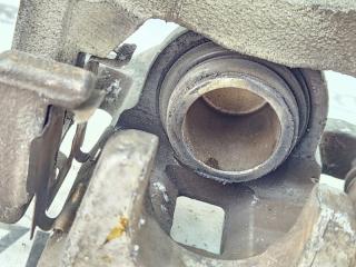 Суппорт правый задний TOYOTA MARK X ZIO ANA10 2AZFE 47830-72010 5 ракурс