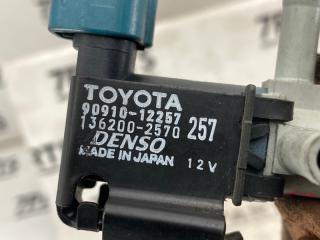 Вакуумный клапан TOYOTA VOLTZ ZZE136 90910-12257 3 ракурс
