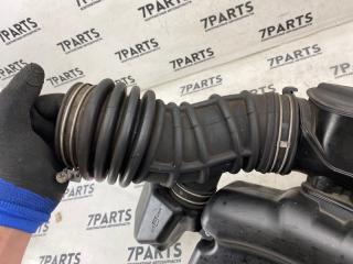 Патрубок воздушн.фильтра NISSAN CEDRIC MY34 VQ25DD 16576CR400 5 ракурс