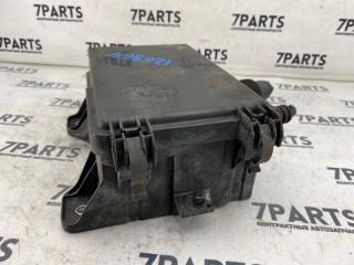 Блок предохранителей TOYOTA DYNA XZU730 N04C 4 ракурс