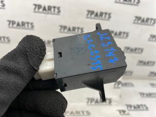 Кнопка TOYOTA ARISTO JZS147 2JZGE 3 ракурс