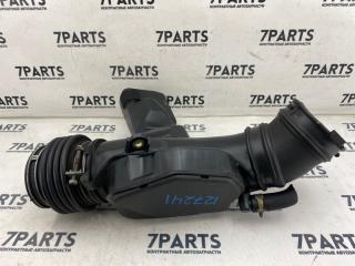 Патрубок воздушн.фильтра NISSAN STAGEA M35 VQ25DD 16576AL500 2 ракурс