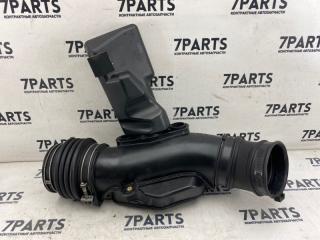 Патрубок воздушн.фильтра NISSAN STAGEA M35 VQ25DD 16576AL500 3 ракурс