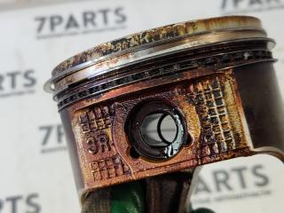 Поршень с шатуном TOYOTA CELSIOR UCF31 3UZFE 4 ракурс Поршень с шатуном TOYOTA CELSIOR UCF31 3UZFE 4 ракурс