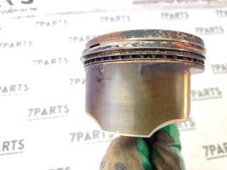 Поршень с шатуном TOYOTA CELSIOR UCF31 3UZFE 4 ракурс Поршень с шатуном TOYOTA CELSIOR UCF31 3UZFE 4 ракурс