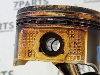 Поршень с шатуном TOYOTA CELSIOR UCF31 3UZFE 5 ракурс Поршень с шатуном TOYOTA CELSIOR UCF31 3UZFE 5 ракурс