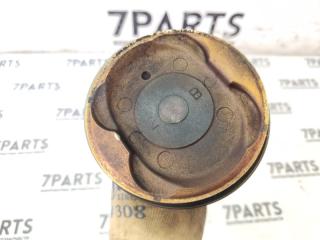 Поршень с шатуном TOYOTA CELSIOR UCF31 3UZFE 2 ракурс Поршень с шатуном TOYOTA CELSIOR UCF31 3UZFE 2 ракурс