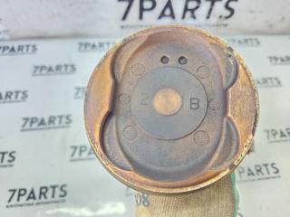 Поршень с шатуном TOYOTA CELSIOR UCF31 3UZFE 2 ракурс Поршень с шатуном TOYOTA CELSIOR UCF31 3UZFE 2 ракурс