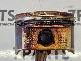 Поршень с шатуном TOYOTA CELSIOR UCF31 3UZFE 5 ракурс Поршень с шатуном TOYOTA CELSIOR UCF31 3UZFE 5 ракурс