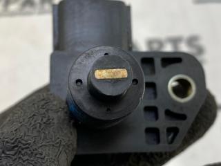 Датчик положения коленвала NISSAN CEDRIC HY33 237314P110 3 ракурс