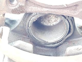 Суппорт левый передний NISSAN LARGO W30 KA24DE 4101180E02 5 ракурс