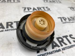 Крышка топливного бака TOYOTA ISIS ZNM10 1ZZFE 3 ракурс