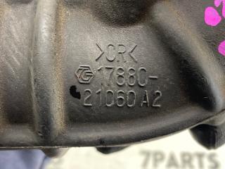 Патрубок воздушн.фильтра TOYOTA RAUM NCZ20 1NZFE 17880-21060 4 ракурс