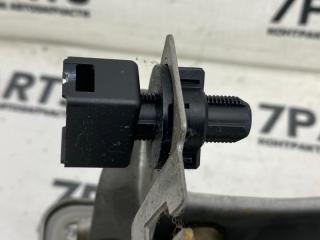 Педаль сцепления MITSUBISHI PAJERO IO H77W 4G94 3 ракурс