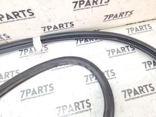 Уплотнительная резинка TOYOTA RAUM NCZ20 1NZFE 6788146020 3 ракурс