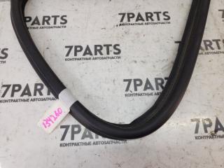 Уплотнительная резинка TOYOTA BREVIS JCG10 1JZFSE 6446151030 2 ракурс