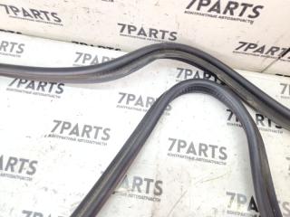 Уплотнительная резинка TOYOTA BREVIS JCG10 1JZFSE 6446151030 4 ракурс