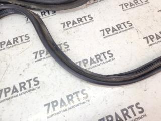 Уплотнительная резинка TOYOTA BREVIS JCG10 1JZFSE 6446151030 5 ракурс