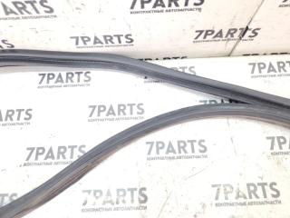 Уплотнительная резинка TOYOTA VITZ SCP10 1SZFE 6788152010 4 ракурс