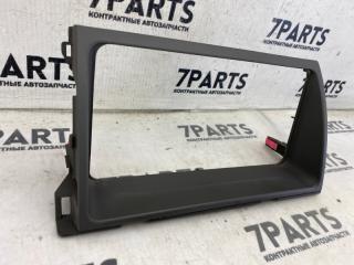 Консоль магнитофона TOYOTA ISIS ZGM10 2ZR-FAE 2 ракурс