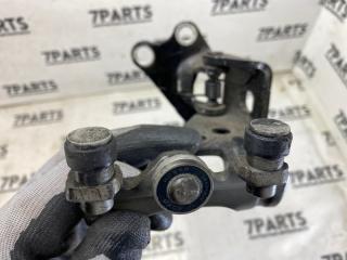 Ролик раздвижной двери левый задний TOYOTA ISIS ZGM11 3ZRFAE 5 ракурс