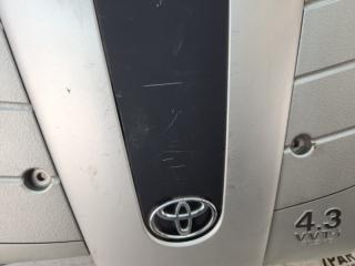 Пластиковая крышка на двс TOYOTA CELSIOR UCF31 2 ракурс