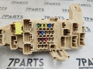 Блок предохранителей левый TOYOTA BREVIS JCG10 1JZFSE 4 ракурс