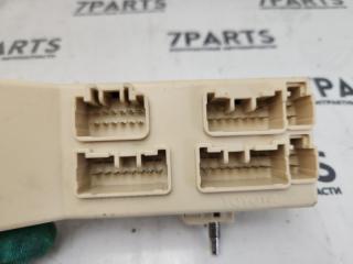 Блок предохранителей TOYOTA BREVIS JCG10 1JZFSE 82670-51041 3 ракурс